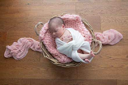 Photographe Dijon naissance bébé seance photo