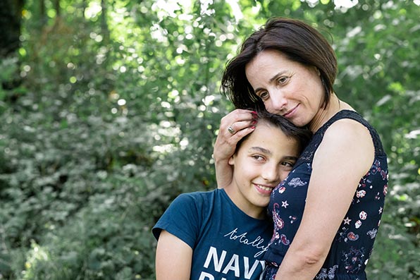 Photographe_Dijon_famille_moment_tendre_avec_maman