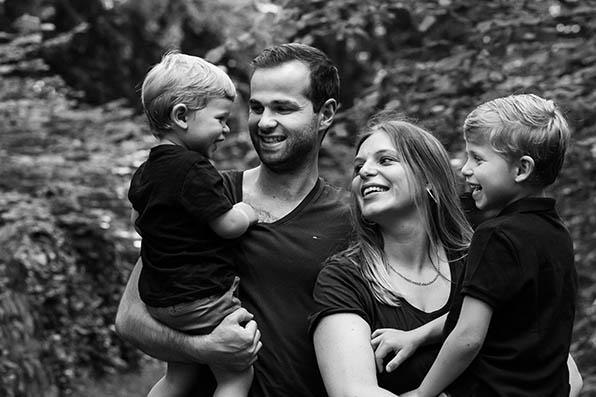 Photographe_famille_Dijon_famille_rient