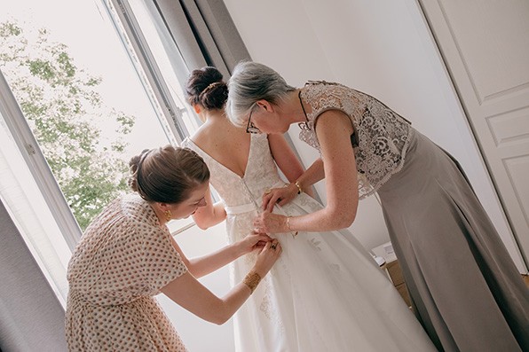 Photographe mariage dijon préparatifs mariee